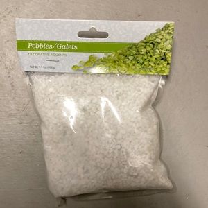 Pebbles/Galets